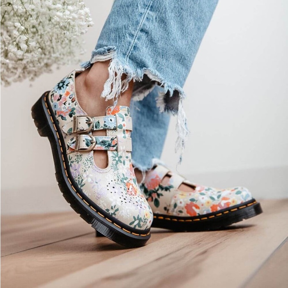 NEW DR. MARTENS 8065 FLORAL MASH UP LEATHER MARY JANE MSRP$170 Super Cute